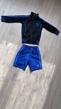 Schicke Sportkleidung Gr. 98