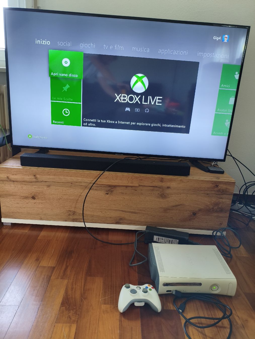Microsoft Konsolen: XBOX 360 mit 2 Controller und Spiele – Gebraucht aus Viganello von Calanda747 3