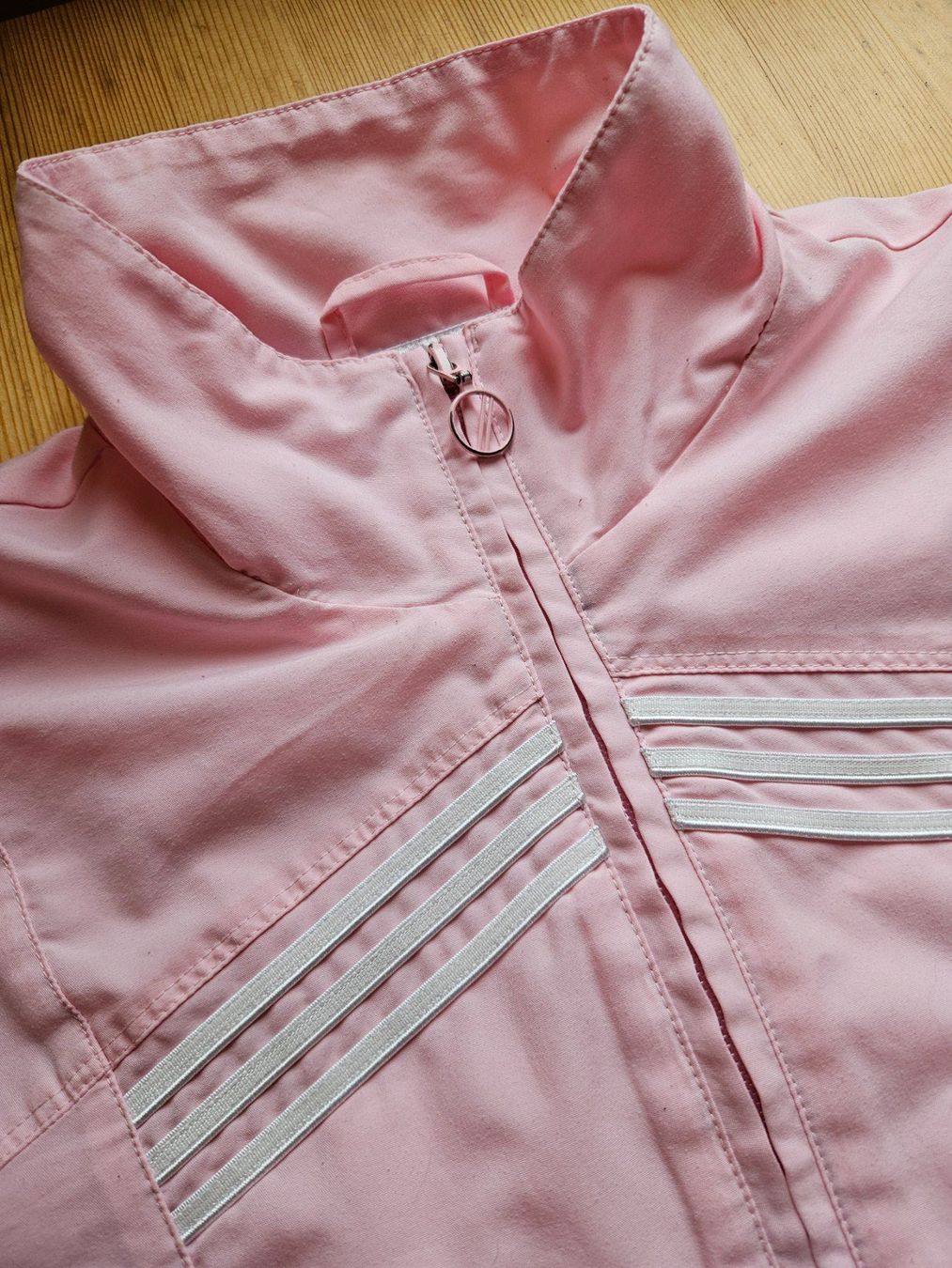 Adidas Giacche: Jacke adidas Grösse 176 rosa retro Pullover – Usato da Hägglingen venduto da United-Village-Trade 1