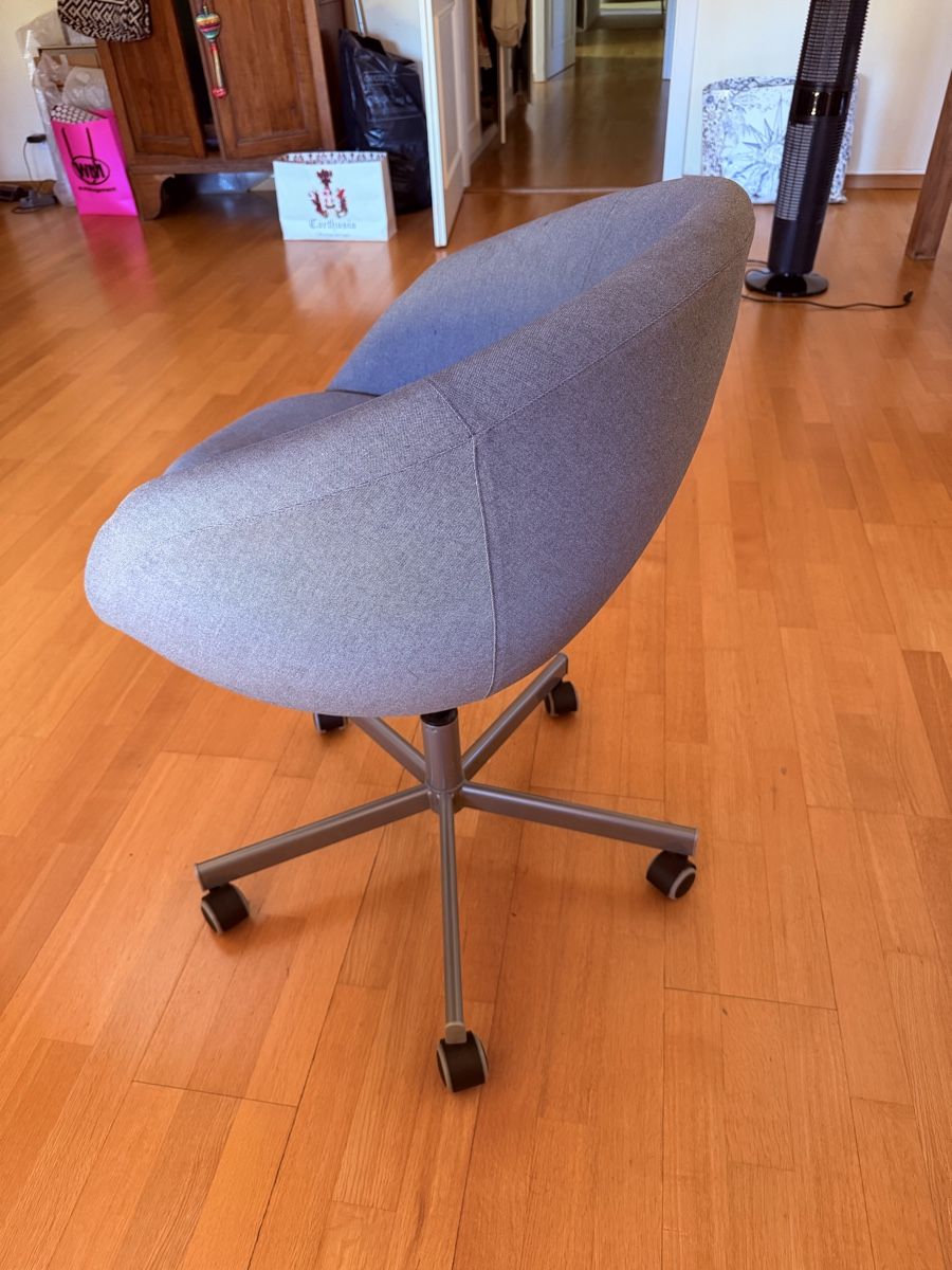 Ikea Sedie: SKRUVSTA, Vissle grau – Usato da Cologny venduto da CZILLI 2