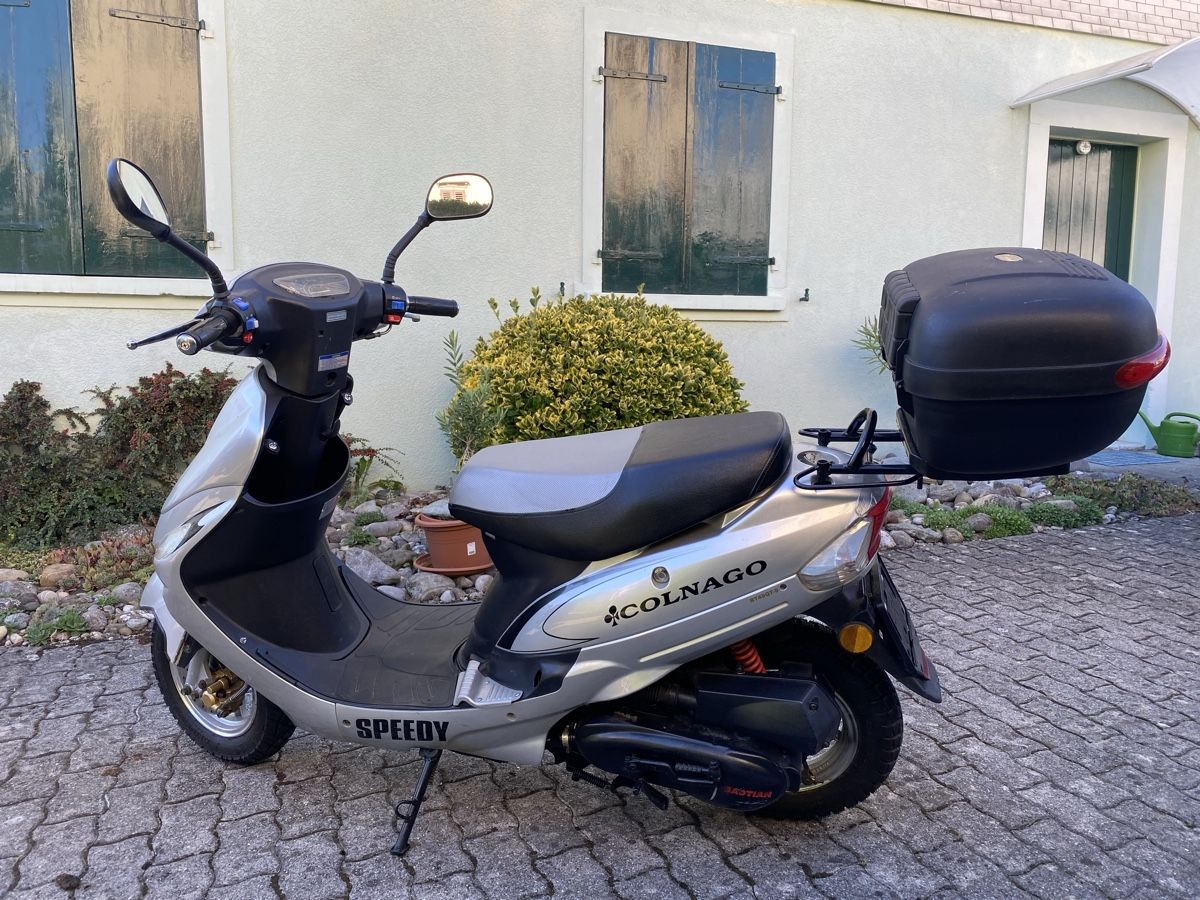 Baotian Strada: Roller Baotian BT49QT-9D silber 49ccm – Usato da Degersheim venduto da deae 2