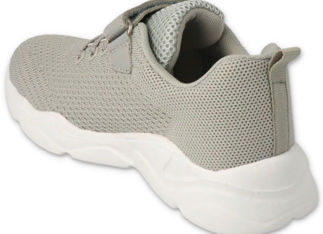 Chaussures garçon: Sneaker Gr. 27 - Grau / Neu – Neuf avec emballage d'origine à Flumenthal par SecondLove_CH 2
