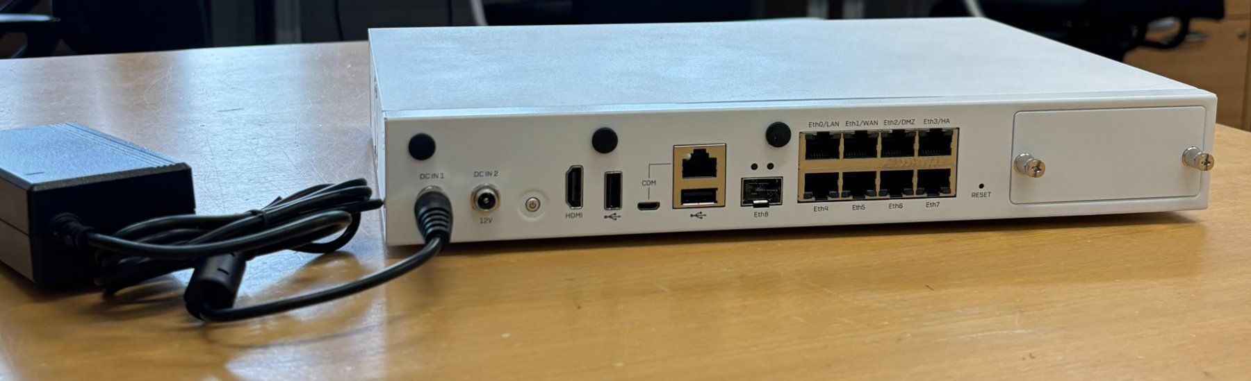 Sophos Pare-feu: SOPHOS SG 135 Firewall Rev. 3 – D'occasion à Geroldswil par Kuale 1