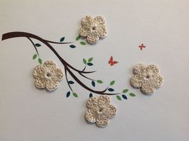 4 Stück Blumen gehäkelt 851