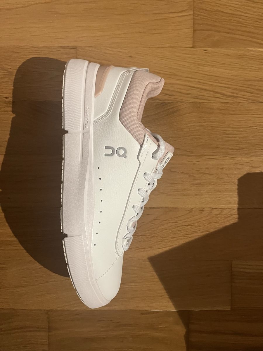 On Scarpe da donna: On Schuh – Nuovo e nell'imballaggio originale da Ennenda venduto da mir_bx27 1