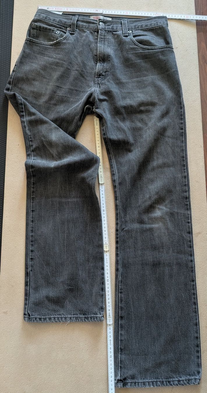 Levi's Jeans: Levi's 517 Bootcut – Gebraucht aus COTTENS VD von Lunaebuyers