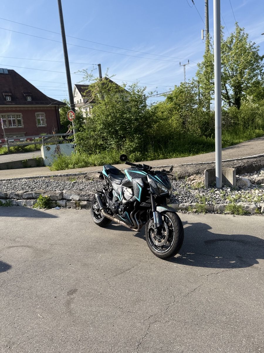 Kawasaki Strada: Kawasaki Z800e 35KW – Usato da Muttenz venduto da akb_dys7 2