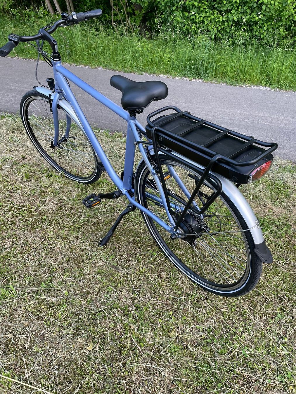 Leopard Biciclette: Leopard E-Bike Easy Man 28, 52 cm, cloud blue neuwertig – Nuovo (secondo la descrizione) da Sirnach venduto da agm_mv57 2