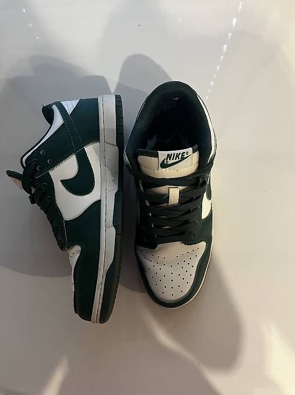 Scarpe da uomo: Dunk Style Sneaker Gr. 37.5 – Usato da Herisau venduto da selina.pfluger