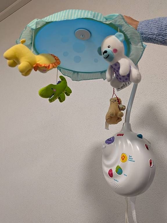 Giocattoli: Fisher Price 2-in-1 Projection Crib Mobile – Usato da Oberarth venduto da mar_v5zm 1