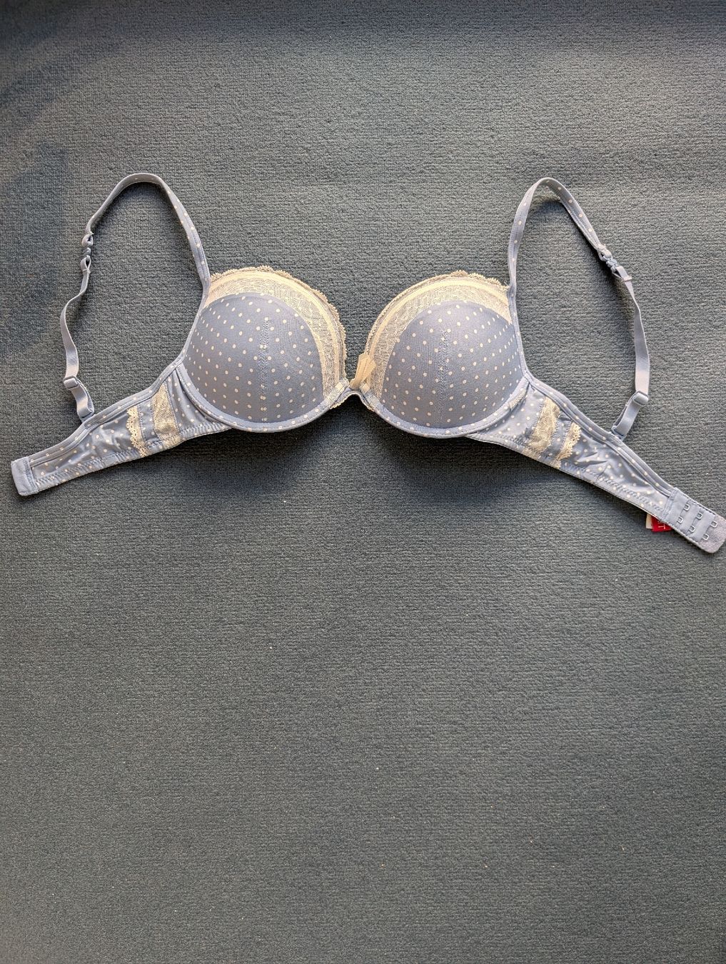 Esprit Altra biancheria intima: Esprit BH blau gepunktet, Grösse 70C Spitze – Nuovo (secondo la descrizione) da Zürich venduto da Romy_1011