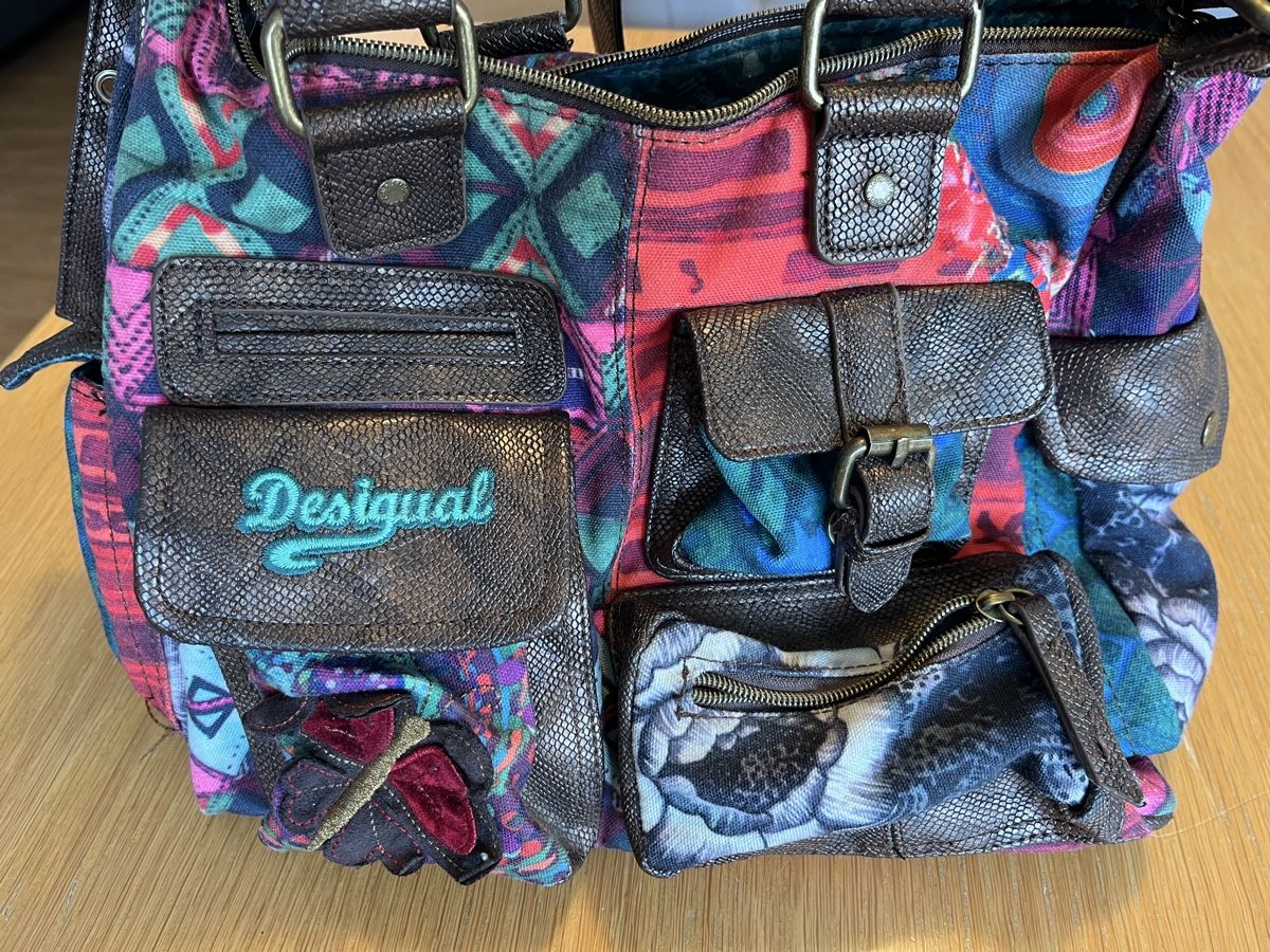Desigual Borse da donna: Desigual Tasche multicolour gebraucht – Usato da Wetzikon ZH venduto da Steve1971 4