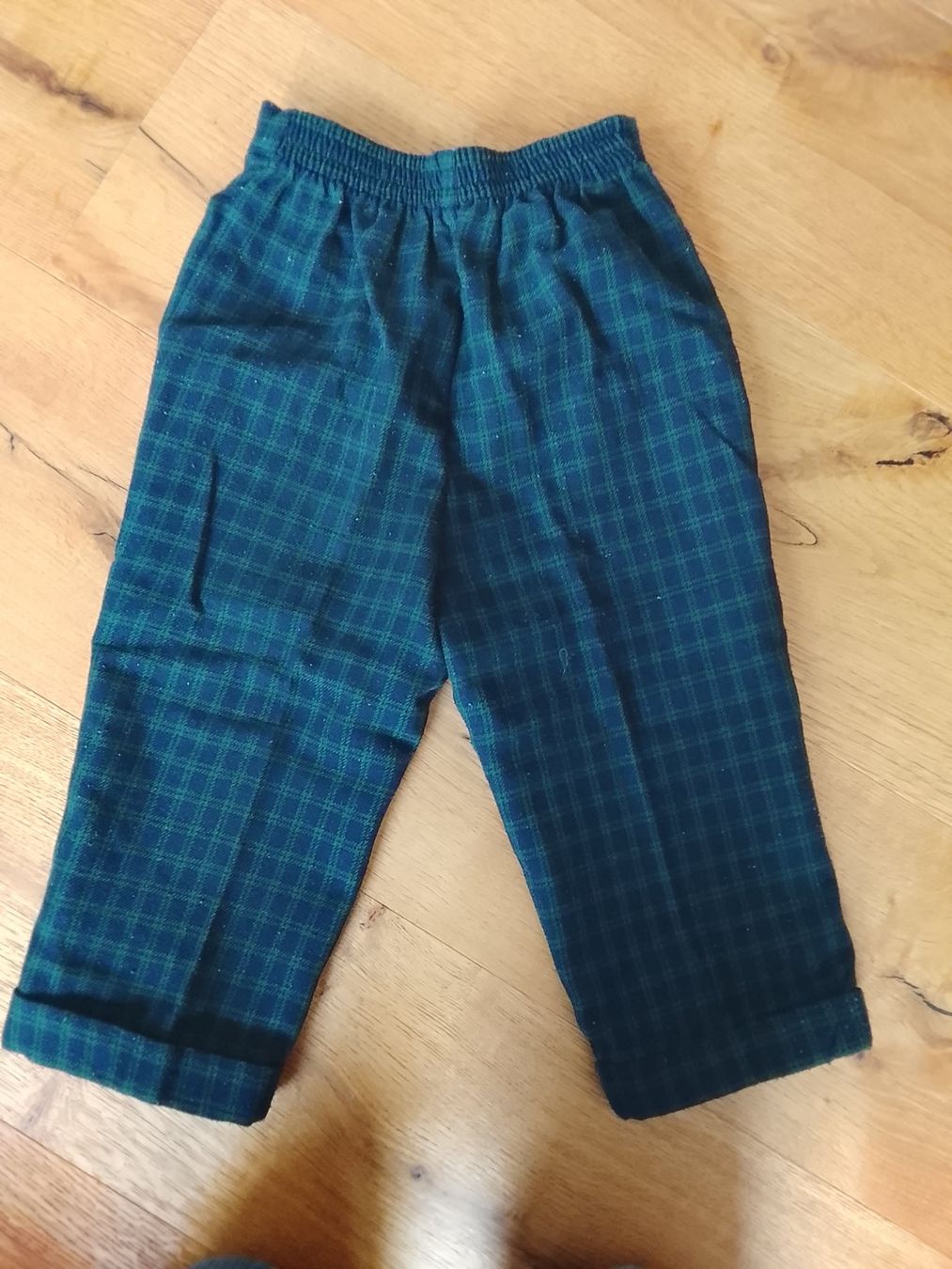Pantaloni: Hose für 2-Jährige – Usato da St. Gallen venduto da Okonomyiaki