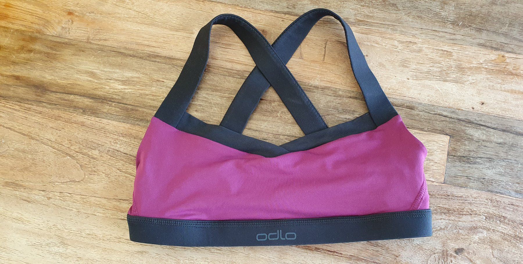 Odlo Tops: Odlo Fitnesstop, XS – Gebraucht aus Untereggen von atombesen007