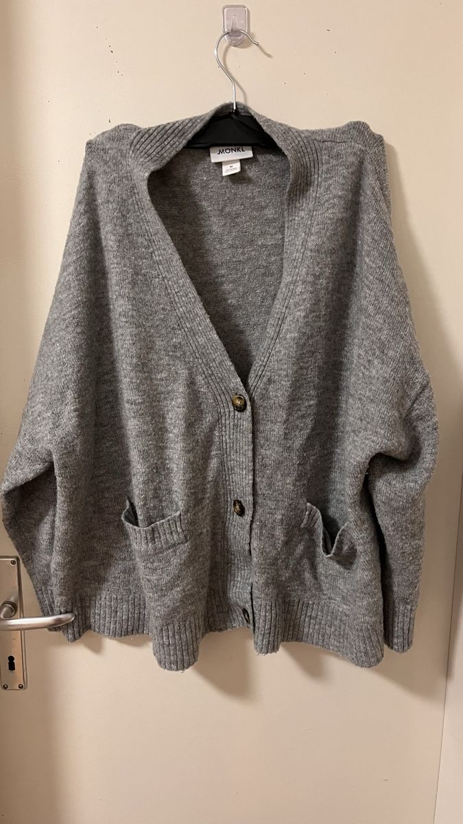 Monki Giacche: Monki Strickjacke, grau, (Grösse M) L – Usato da Schübelbach venduto da lan_2rdc 1