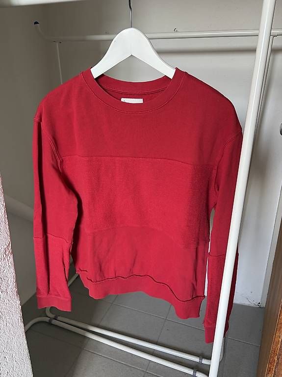 Pullover & Sweatshirts: roter Pullover – Gebraucht aus Zürich von mar_adentro