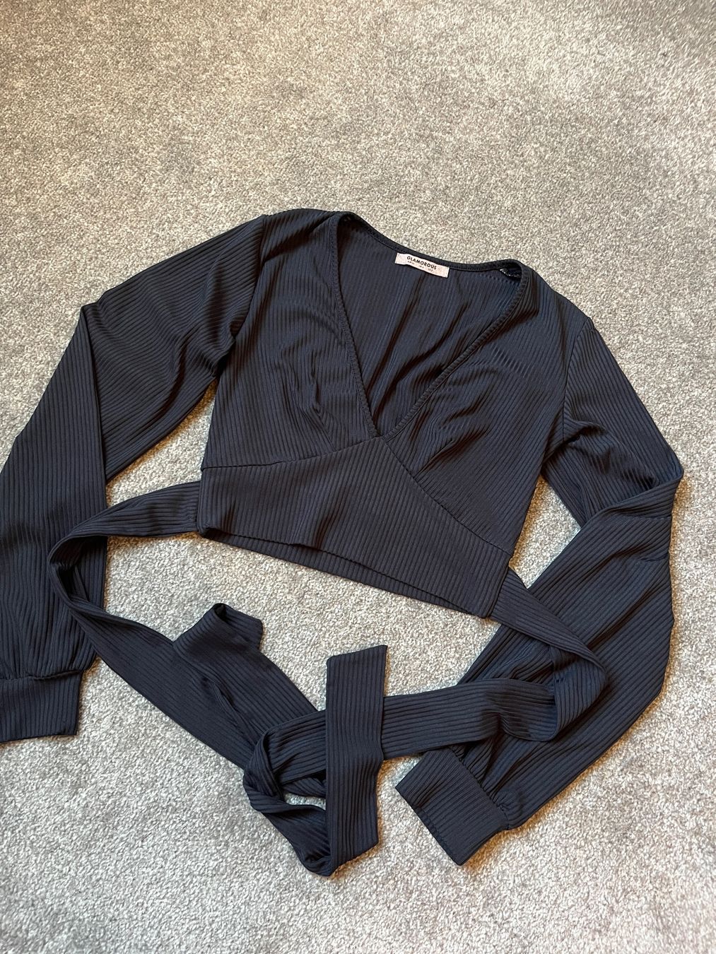 Tops: Top Glamorous Wickelbluse schwarz Gr. 34 – Gebraucht aus Kriessern von loolah 3