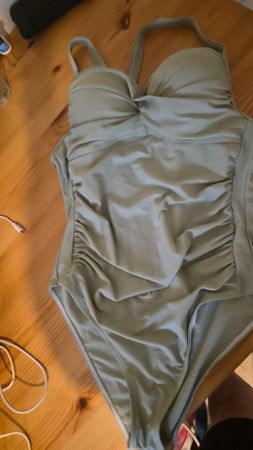 Badeanzug Damen hellgrün Grösse XL Zustand Neu