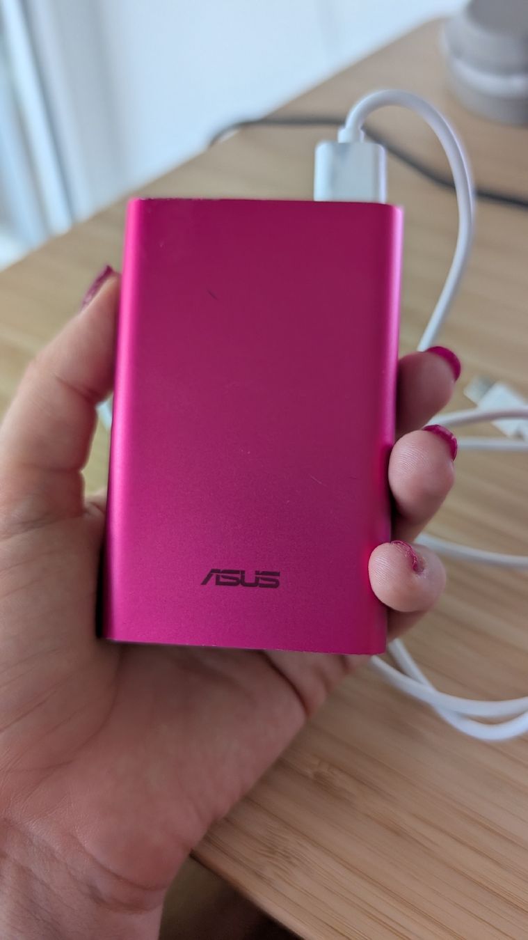Asus Akkus: Asus power bank – Gebraucht aus Horgen von bia_y5fw