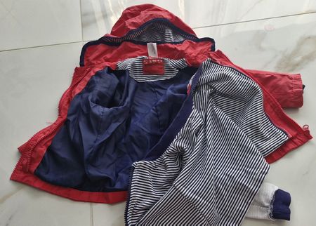 Kinder Jacke rot Grösse 80 guter Zustand