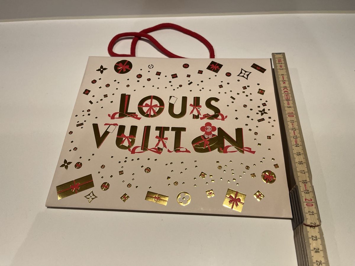 Louis Vuitton Borse da donna: Louis Vuitton X Mas 23 Tüte klein – Nuovo (secondo la descrizione) da mellingen venduto da Shamo90 4