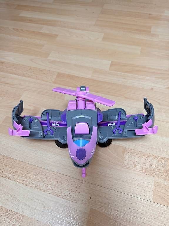 Giocattoli: PAW Patrol Skye Helikopter mit Skyfigur – Usato da Wangs venduto da Reyna88 1