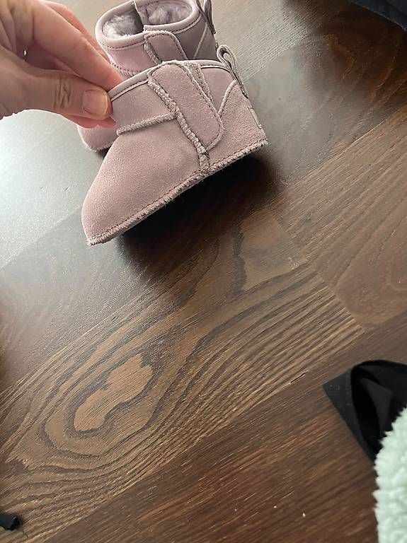 Scarpe da donna: Nie getragen! UGG Stiefel – Usato da Regensdorf venduto da boj_zsb9 3