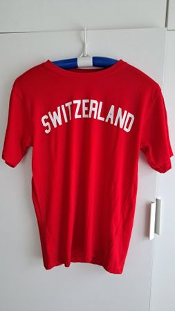 Schweiz T-Shirt rot - ideal zur Unterstüzung der CH! Gr. S