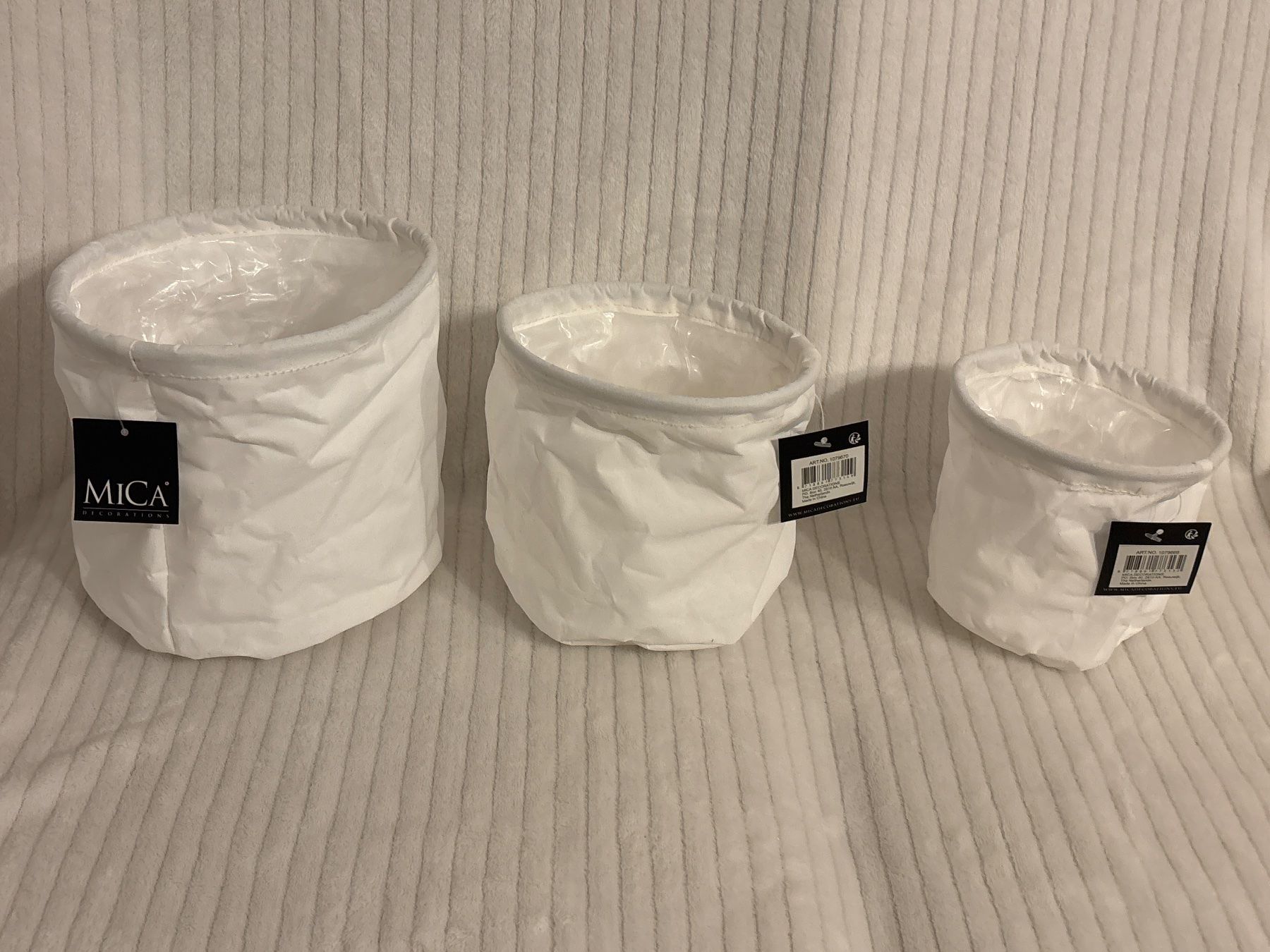 Blumentöpfe: 3er Set Übertöpfe MICA Decorations Weiss – Neu und originalverpackt aus Oberegg von MR-shop