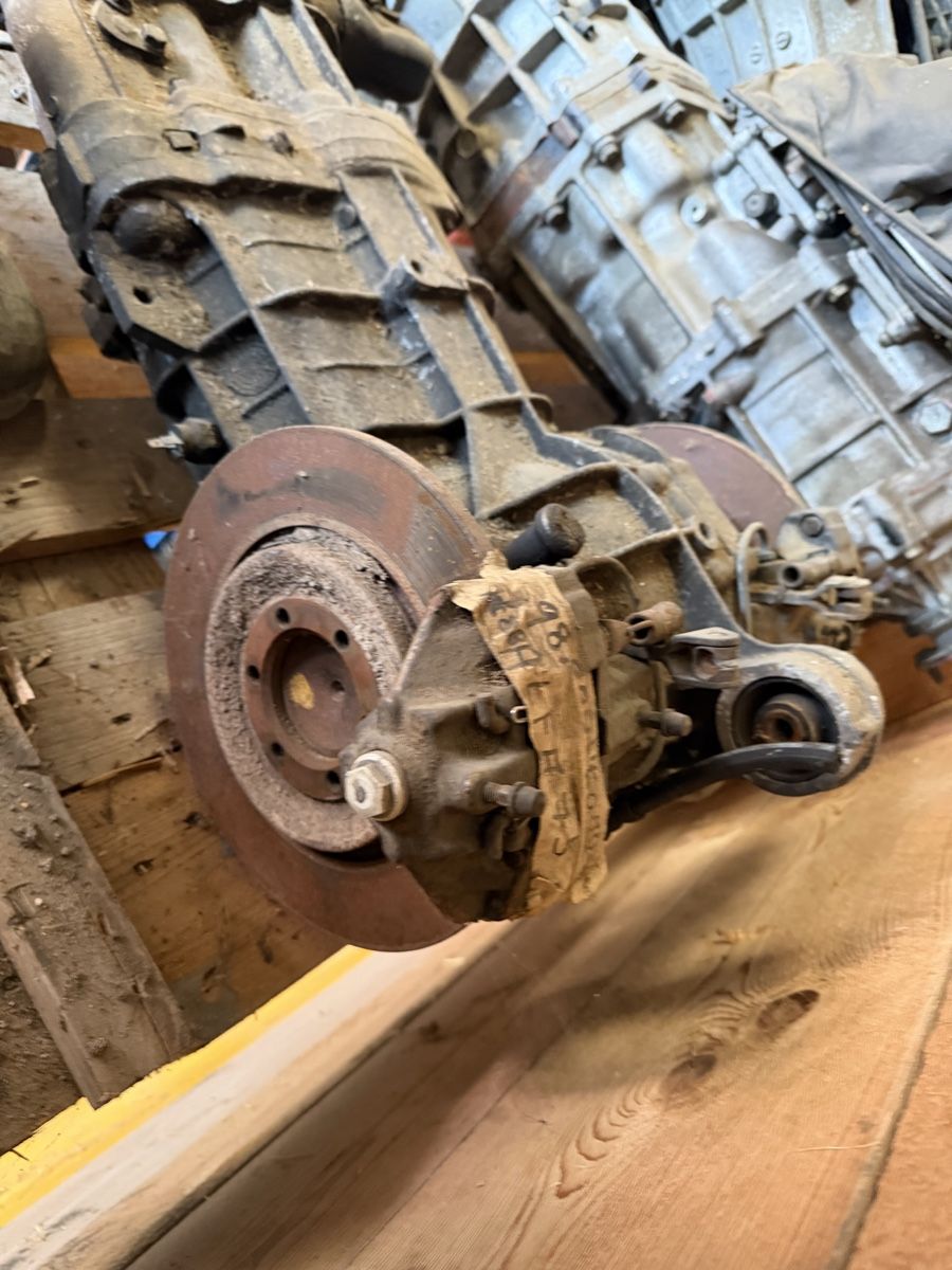 Alfa Romeo Tutti pezzi di ricambio auto: Alfa Romeo 75 Getriebe – Usato da Halten venduto da vwg_ml9y 1