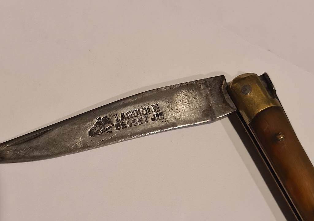 Couteaux de poche: Laguiole Besset Jeune – D'occasion à Estavayer-Le-Lac par limo-nade 1