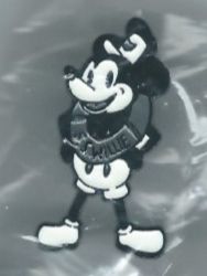 Disney Plaquettes & Badges: Mickey Mouse Pin – Neuf (Voir description) à Zürich par t24_de