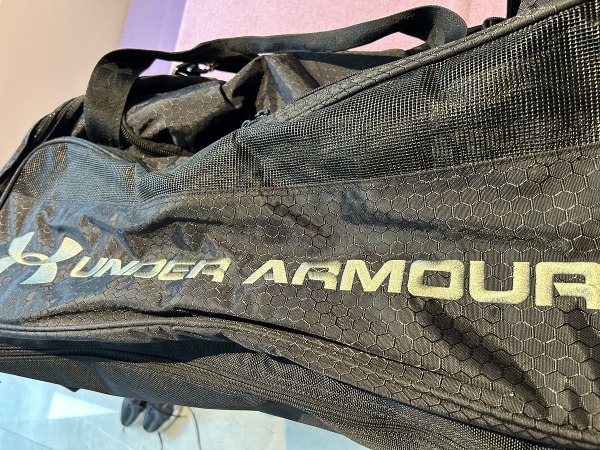 Under Armour Borse: XXL Under Armour Reisetasche – Usato da Heiligkreuz (Mels) venduto da Oldtimerfan03