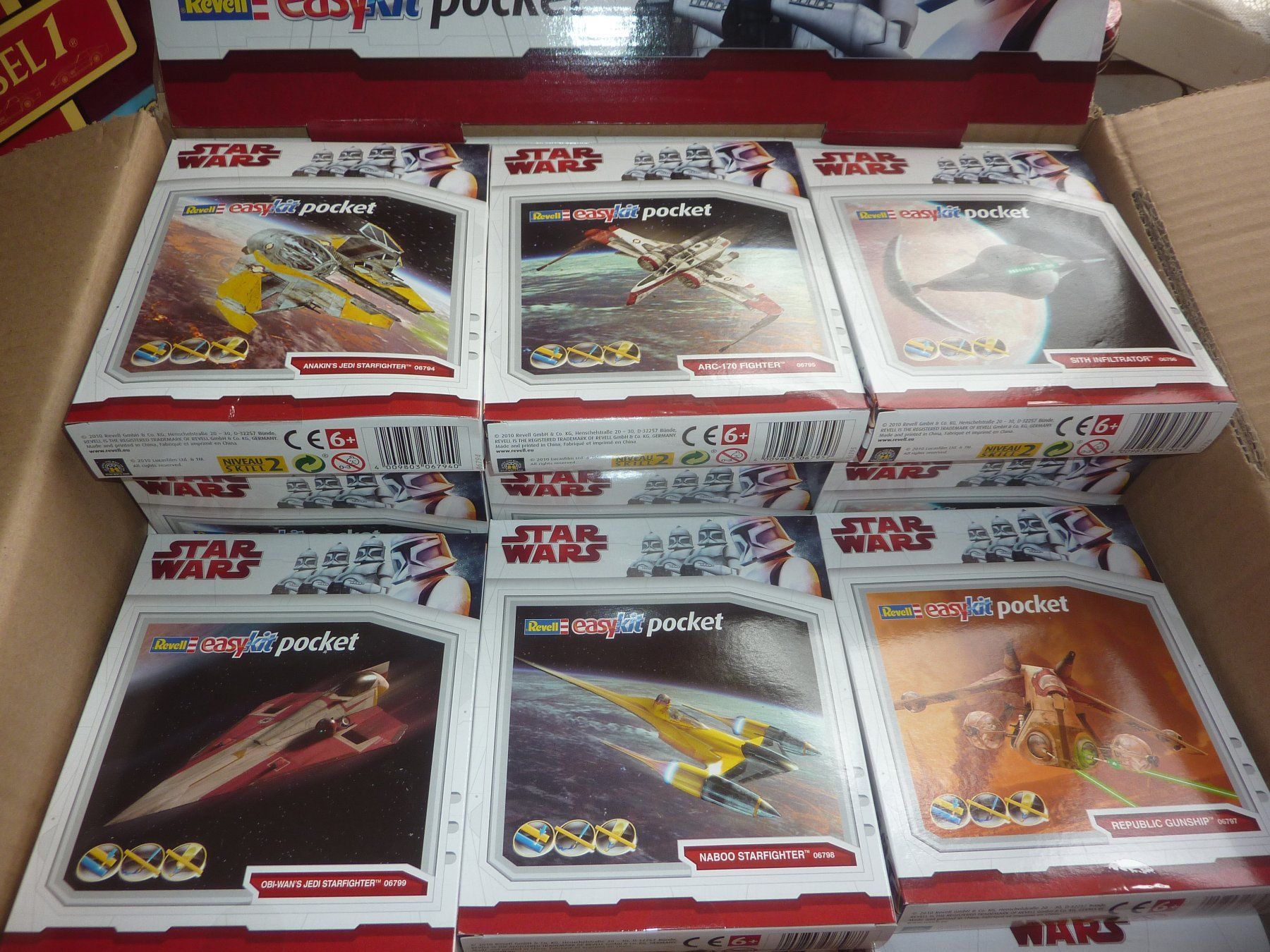 Star Wars Kits de montage: STAR WARS – Neuf avec emballage d'origine à Balsthal par bouteliee 4