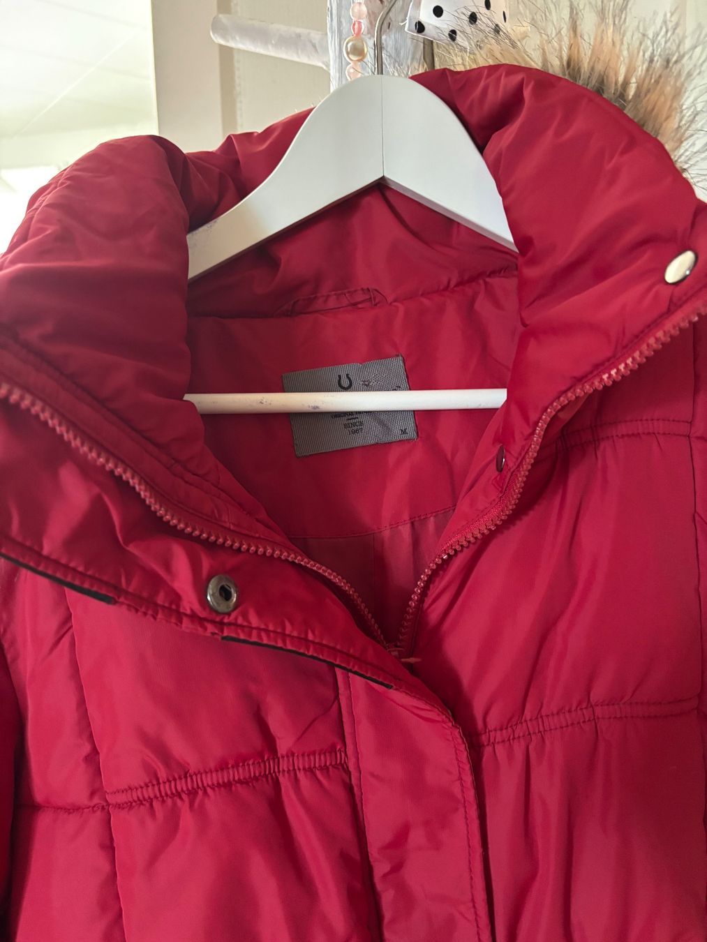 Vero Moda Manteaux: Doudoune Véro Moda  taille M – Neuf (Voir description) à Dombresson par feline_ne 3