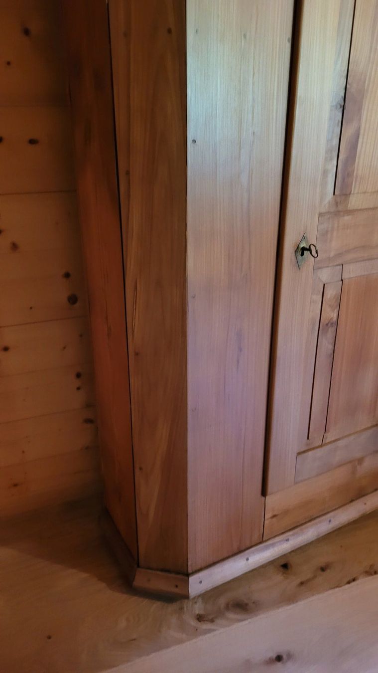 Armadi: Antiker Holzschrank Kirsche – Usato da St. Gallen venduto da barneys 4