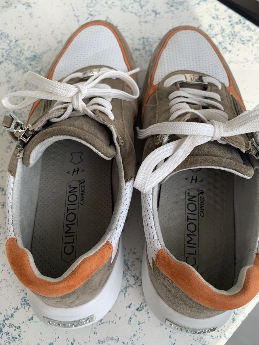 Damenschuhe: Caprice Sneaker, Gr. 38, mit seitlichem Reissverschluss – Neu (gemäss Beschreibung) aus Oberglatt ZH von m.bohring 3