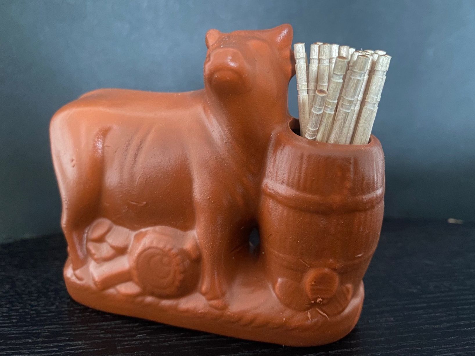 Statuette: Zahnstocherhalter aus Japan "Ushi" – Nuovo (secondo la descrizione) da Aarau venduto da chicochicomama