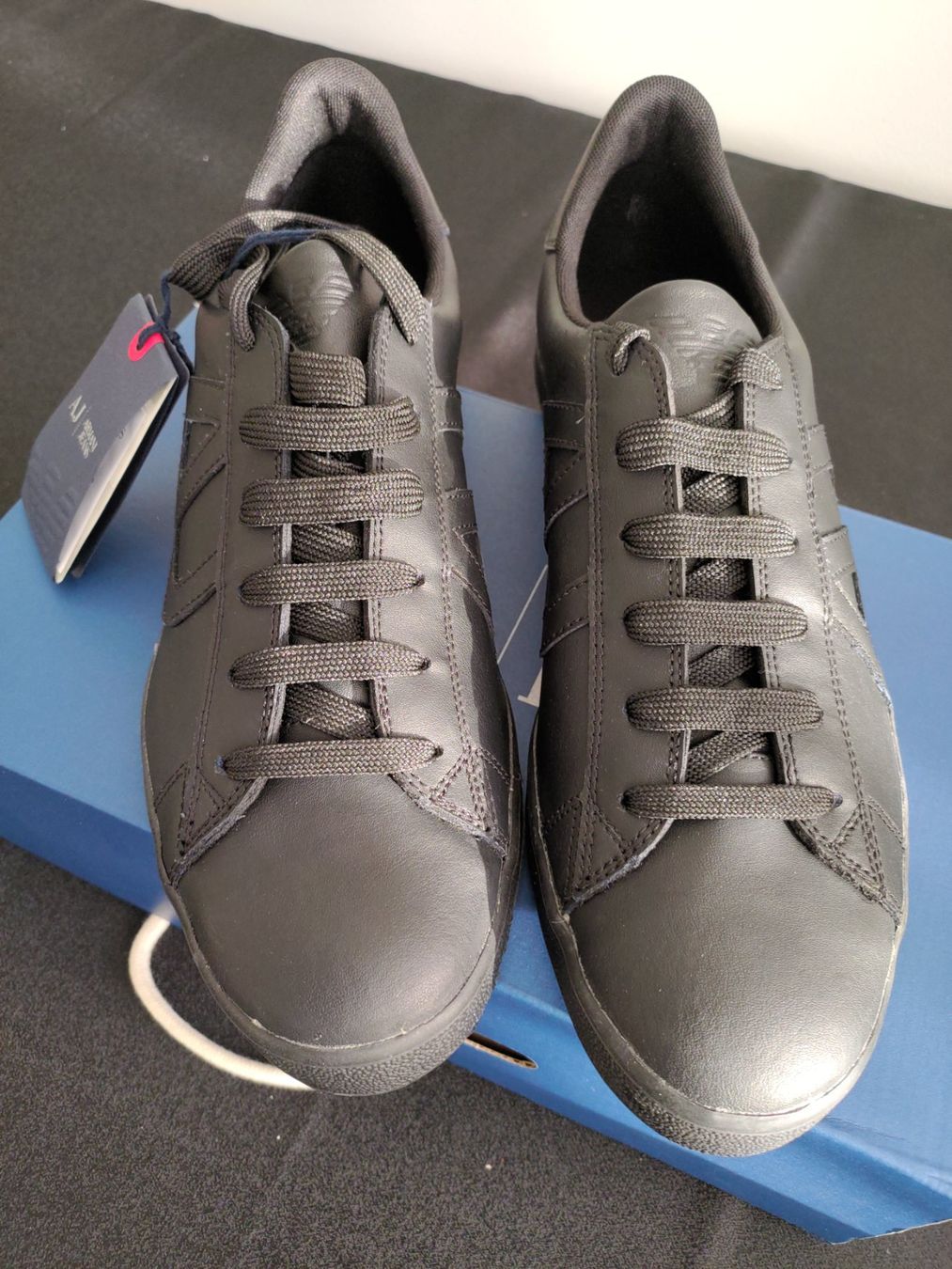 Armani Herrenschuhe: Armani Jeans Lederschuh – Neu und originalverpackt aus Winterthur von Tzen 1