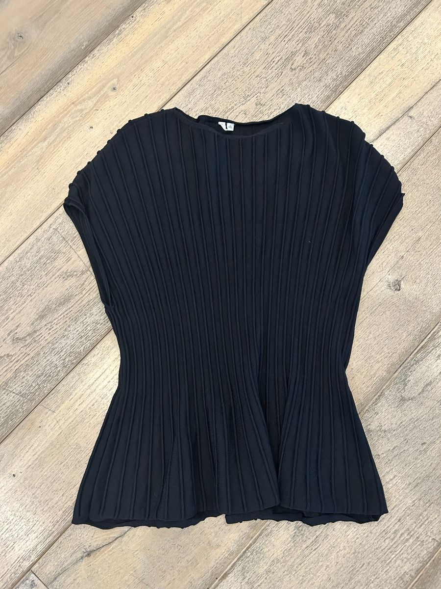 Arket Tops: Arket haut noir côtelé taille S – D'occasion à Signy par Chloe79
