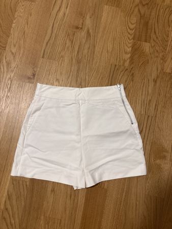 Zara Shorts, XS, weiss, Sommer-Look, neuwertig!