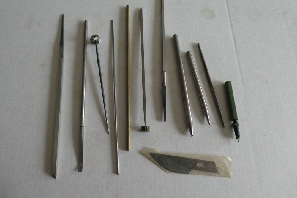 Lot D'outils Pour Horlogerie – Occasion, Parfait Pour Les Amateurs De Réparation De Montres