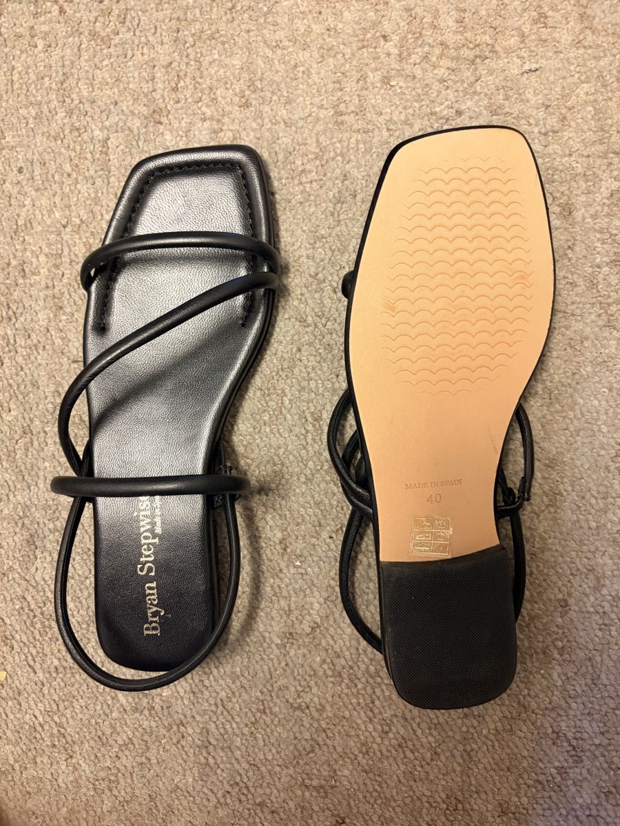 Briglie & Cavezze: SANDALETTES CUIR NOIR – Nuovo e nell'imballaggio originale da Yverdon-les-Bains venduto da fridoline27 2