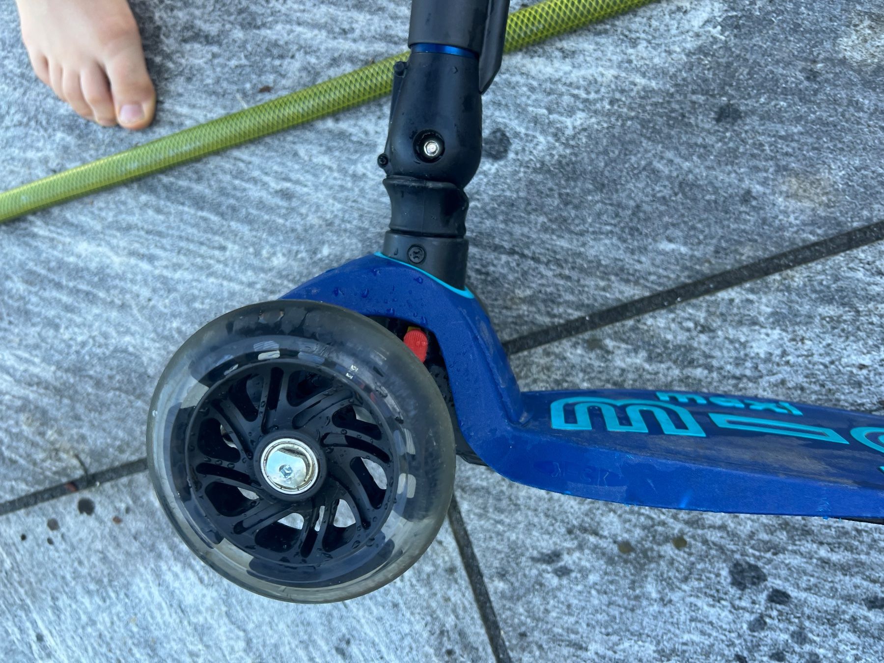 Micro Kickboard: Roller Micro Maxi in blau, gebraucht – Usato da Küssnacht am Rigi venduto da Duliyshop111 1