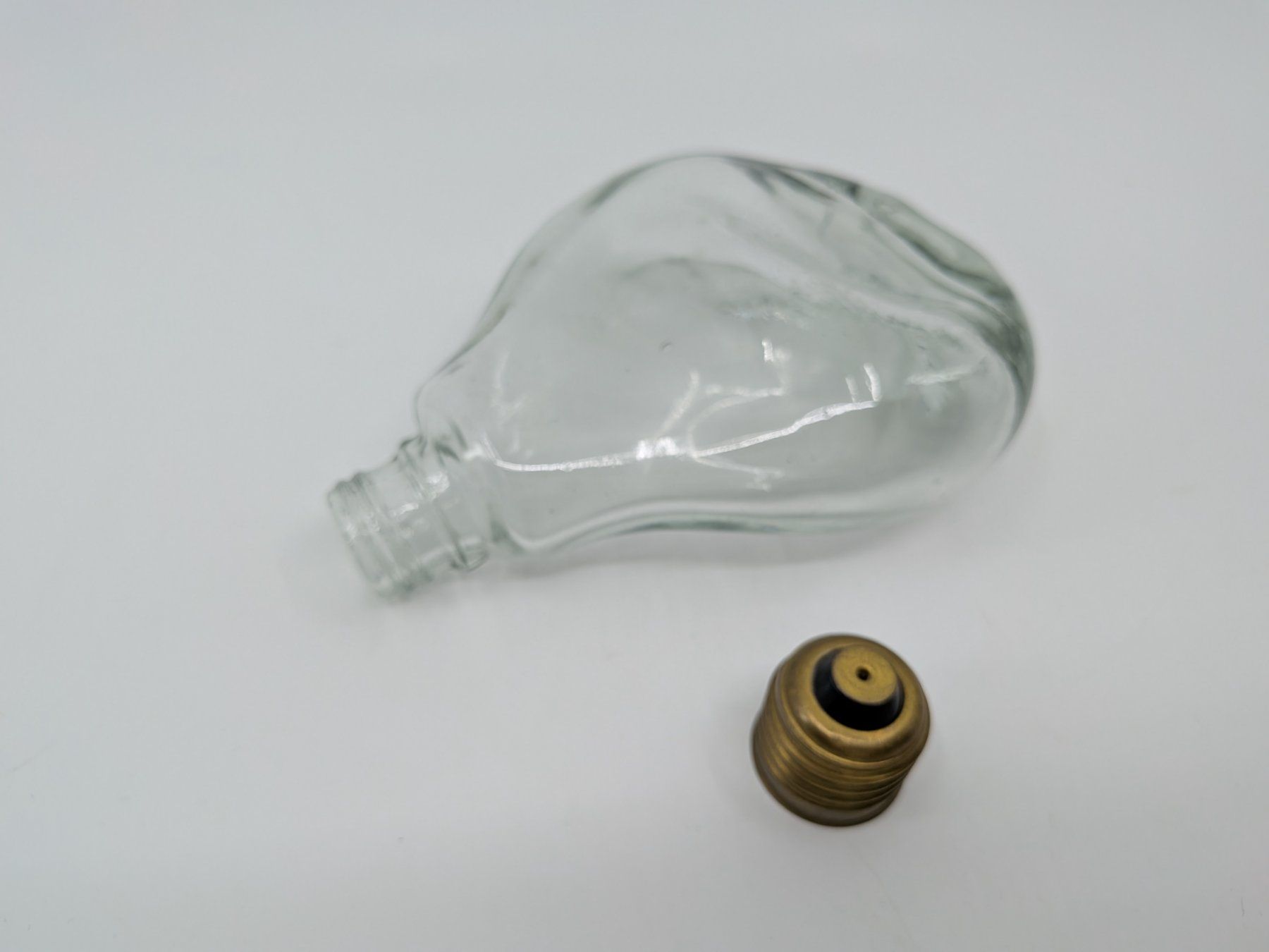 Statuette: Flasche Schale in Form einer Glühbirne – Usato da Emmen venduto da magelan 3