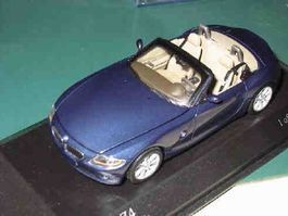 BMW Z4 2002 blau metallic * Minichamps 1:43