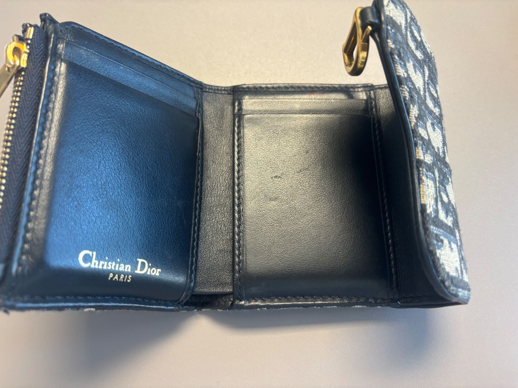 Dior Portemonnaie: Christian Dior Portemonnaie – Gebraucht aus Sempach von Innenraum 1