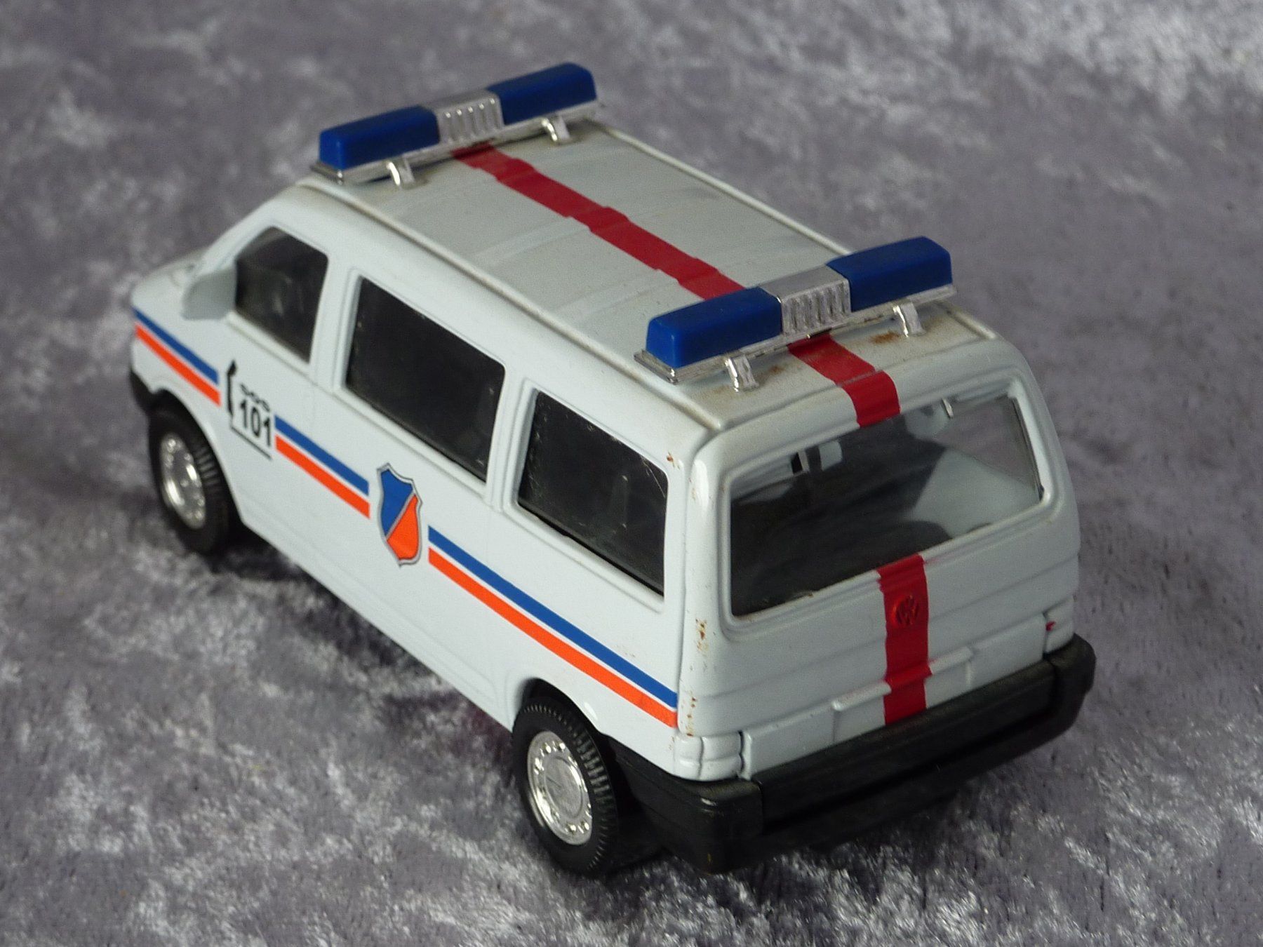 Volkswagen Modellini d'auto: VW Bus T4 SOS 101  1:43 – Usato da Dürrenäsch venduto da modellautos4you 3