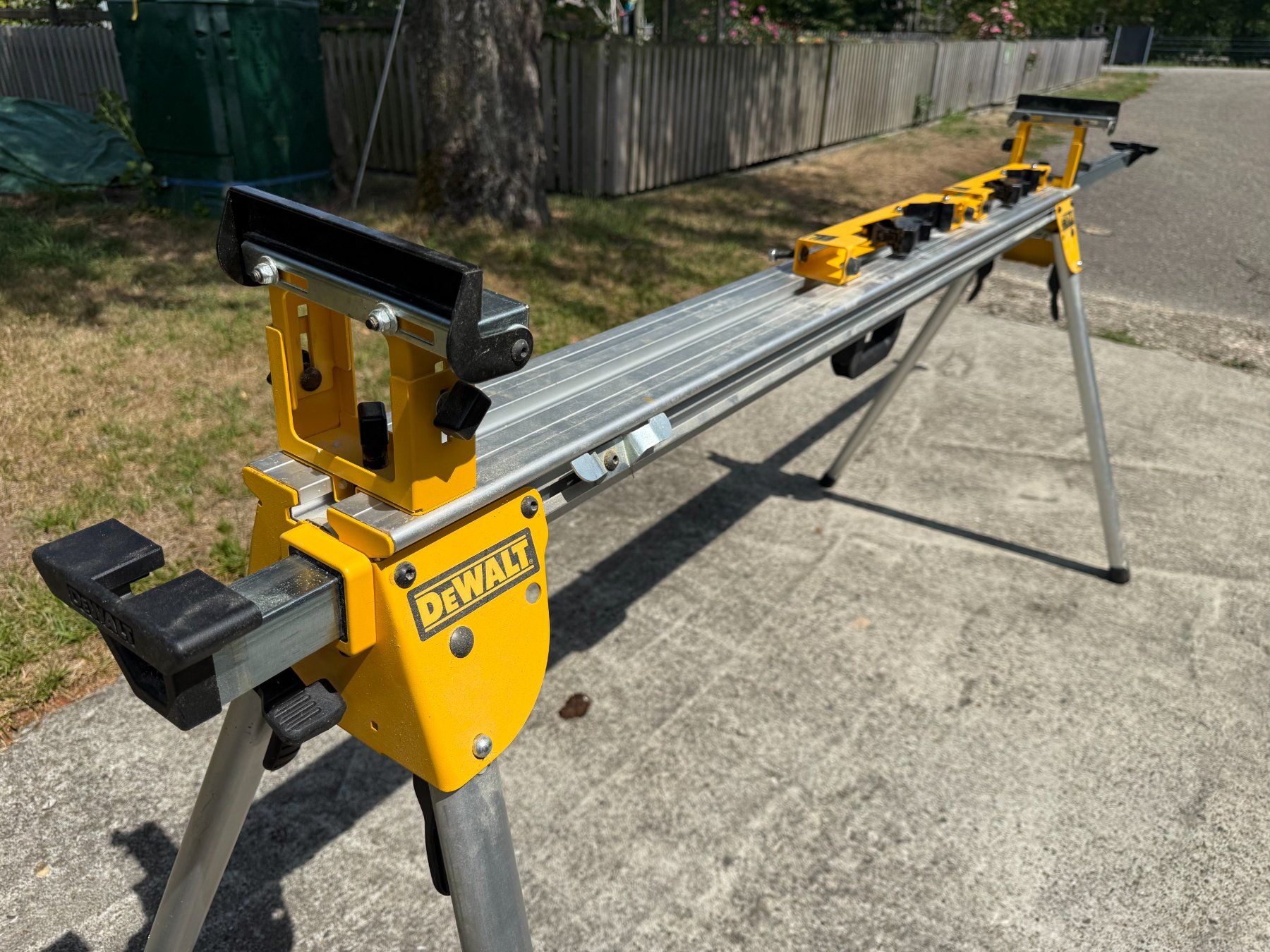 Dewalt Tutti gli attrezzi: Dewalt Universal-Untergestell DE7023 – Usato da Alberswil venduto da Joexy 5