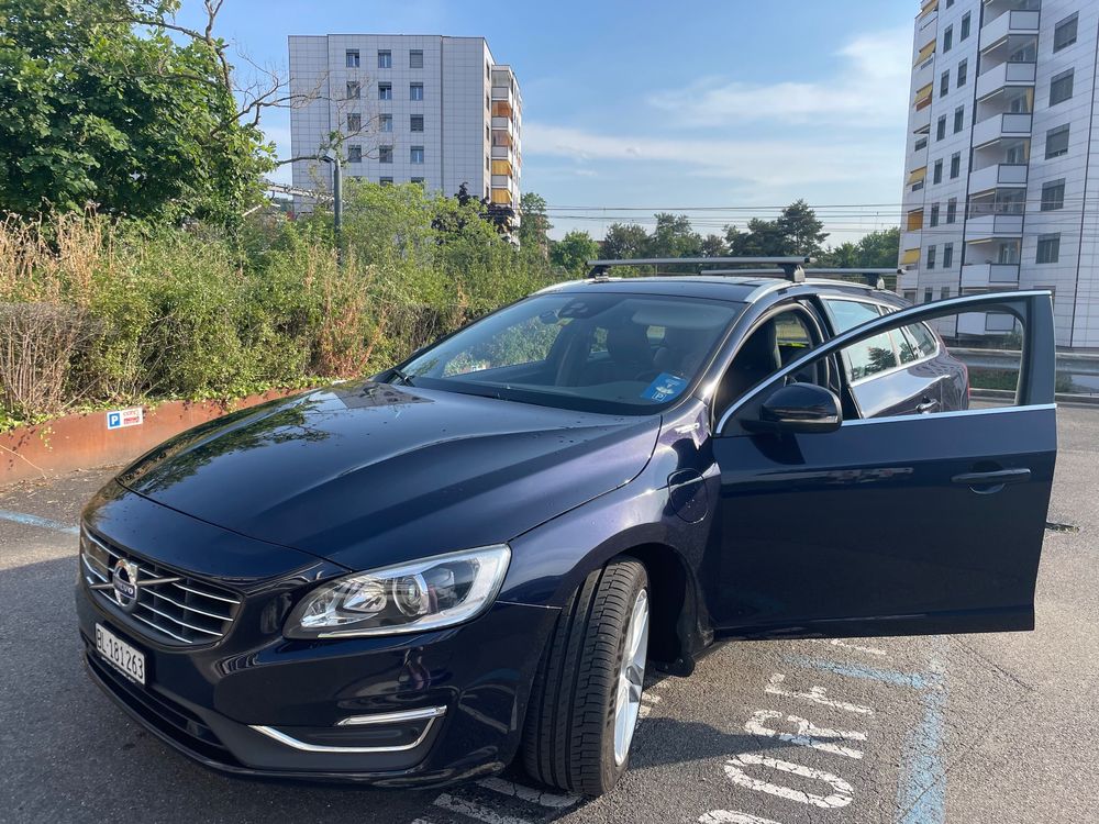 VOLVO V60 D6 Plug-In Hybrid 2016